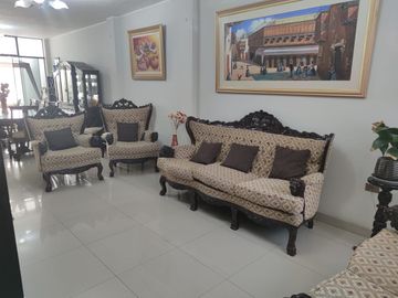 ¡¡Hermosa Casa en Avenida!! 3 pisos/2 cocheras - Pro SMP