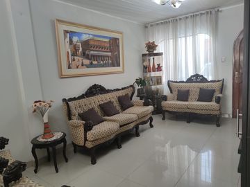 ¡¡Hermosa Casa en Avenida!! 3 pisos/2 cocheras - Pro SMP