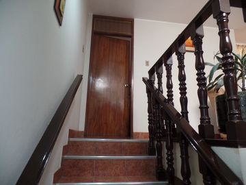 ¡¡Hermosa Casa en Avenida!! 3 pisos/2 cocheras - Pro SMP