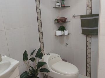 ¡¡Hermosa Casa en Avenida!! 3 pisos/2 cocheras - Pro SMP
