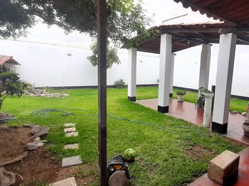 Casa, 362 m2, 4 dorms, 4 baños, jardin, terraza, 2 estac, ideal Proyecto.