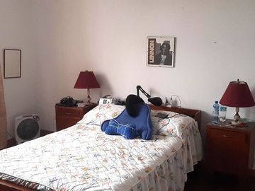 Casa, 362 m2, 4 dorms, 4 baños, jardin, terraza, 2 estac, ideal Proyecto.