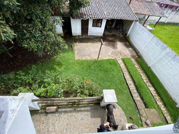 Casa independiente de venta Club los chillos