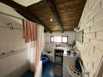 Casa independiente de venta Club los chillos
