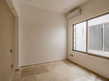 Casa en Venta en condominio con 4 recamaras, alberca ,seguridad en Jiutepec Morelos