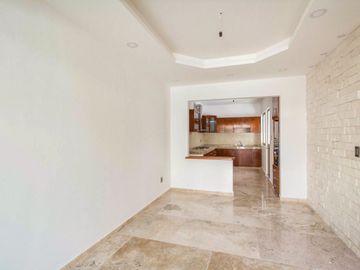 Casa en Venta en condominio con 4 recamaras, alberca ,seguridad en Jiutepec Morelos