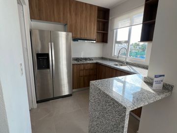 DEPARTAMENTO DE 2 RECAMARAS Y 2 BAÑOS EN COTO CON ALBERCA.