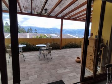 Casa de Venta en Rancho San Francisco, Nayon, Quito Ecuador.