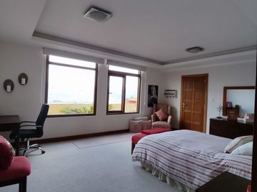Casa de Venta en Rancho San Francisco, Nayon, Quito Ecuador.