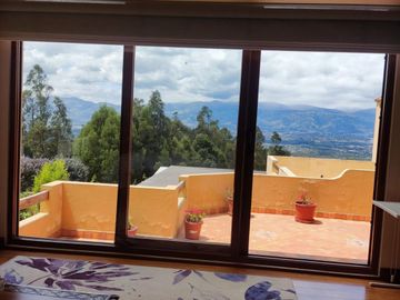 Casa de Venta en Rancho San Francisco, Nayon, Quito Ecuador.