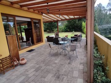 Casa de Venta en Rancho San Francisco, Nayon, Quito Ecuador.