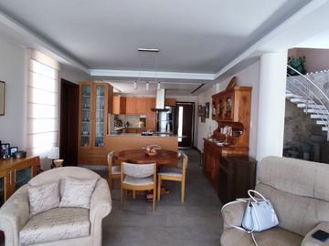 Casa de Venta en Rancho San Francisco, Nayon, Quito Ecuador.