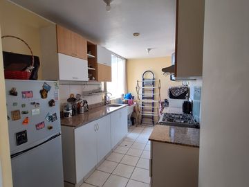 DEPARTAMENTO DE 03 DORMITORIOS + ESTUDIO INCLUYE ESTACIONAMIENTO
