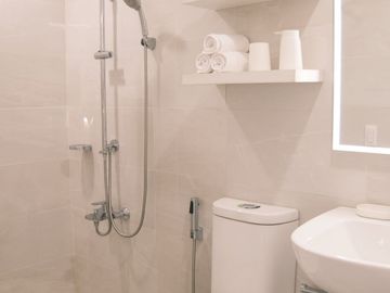 NEAR RFO 2 BR CONDO IN ORTIGAS CONNECTED TO BGC FOR ONLY 10MIN only 19M for Cash Payment
