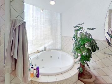 Casa en Venta en Pedregal de Echegaray, Naucalpan