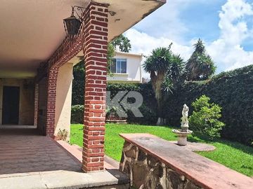 CASA DE OPORTUNIDAD PARA REMODELAR EN VENTA A PRECIO DE TERRENO EN PROVINCIAS DEL CANADA