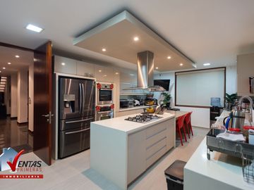 VENTA DE MODERNA CASA EN CONDOMINIO EN LA MOLINA, URB. LA PLANCIE