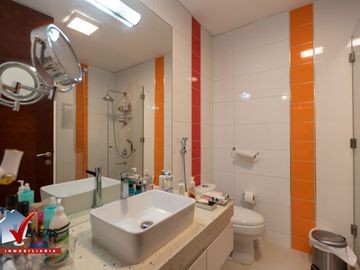 VENTA DE MODERNA CASA EN CONDOMINIO EN LA MOLINA, URB. LA PLANCIE