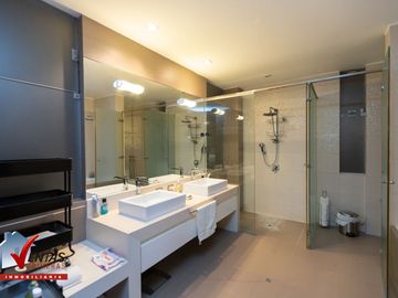 VENTA DE MODERNA CASA EN CONDOMINIO EN LA MOLINA, URB. LA PLANCIE