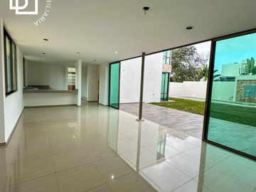 Casa en venta en San Diego Cutz para entrega inmediata de 4 recamaras con alberca