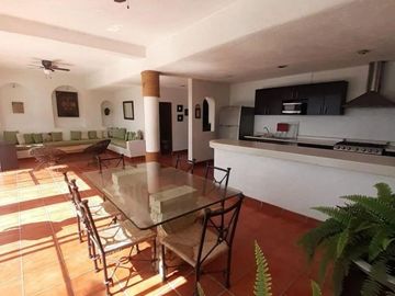 TEQUESQUITENGO ESPECTACULAR RESIDENCIA CON INIGUALABLE VISTA AL LAGO