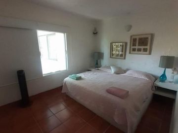 TEQUESQUITENGO ESPECTACULAR RESIDENCIA CON INIGUALABLE VISTA AL LAGO
