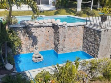 TEQUESQUITENGO ESPECTACULAR RESIDENCIA CON INIGUALABLE VISTA AL LAGO