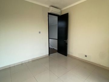Rumah Siap Huni di Jual di Kebayoran Symphony Bintaro Sektor 7