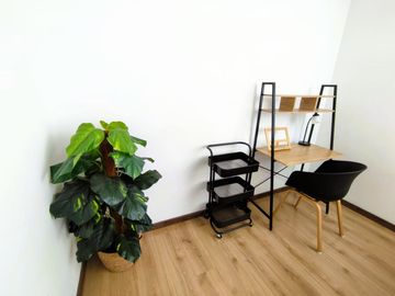 Luminosa Casa VIP, Mitad del Mundo, Venta, 3 dormitorios, Urbanización privada