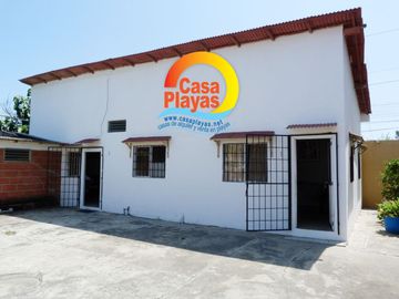 Casa Rentera con Piscina y Vista Al Mar de Venta en Playas, Via a Data.