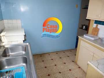 Casa Rentera con Piscina y Vista Al Mar de Venta en Playas, Via a Data.