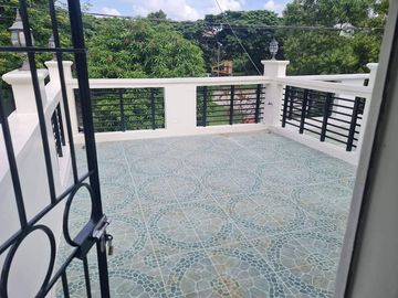 Corner lot 2 bedroom house Bacoor Cavite with water refill station near SM Molino Vista Mall Daang Hari Road
