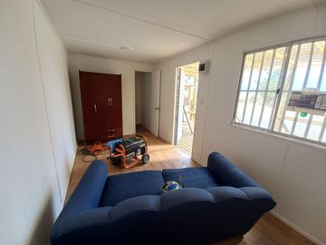 Valle Alegre, parcela 20.000 mts, cercada, con construcciones y pozo