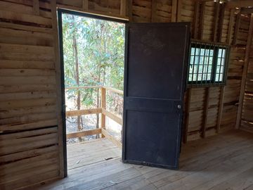 Valle Alegre, parcela 20.000 mts, cercada, con construcciones y pozo