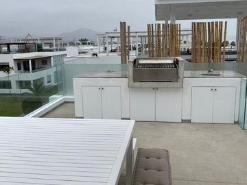 Moderna, impecable y preciosa casa de playa en en exclusivo condominio de playa (km 65Panamericana Sur).Excelente ubicación con 2 vistas, una hacia el