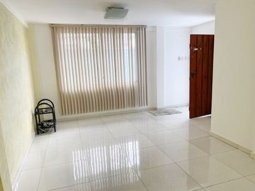 Venta de Casa Alborada Décima Etapa - con linda remodelación cerca a la Rotonda y City Mall