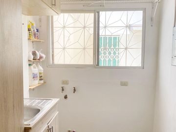 Venta de Casa Alborada Décima Etapa - con linda remodelación cerca a la Rotonda y City Mall