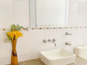 Venta de Casa Alborada Décima Etapa - con linda remodelación cerca a la Rotonda y City Mall