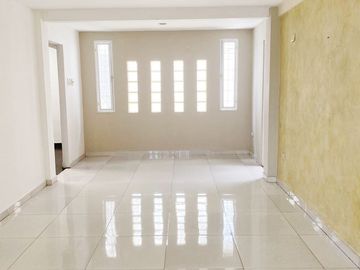 Venta de Casa Alborada Décima Etapa - con linda remodelación cerca a la Rotonda y City Mall