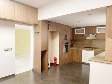 Venta de Casa Alborada Décima Etapa - con linda remodelación cerca a la Rotonda y City Mall