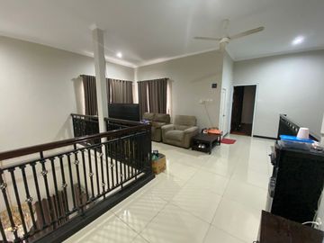 Rumah Hook Dalam Perumahan Area Bojongsari Dekat Pasar Parung