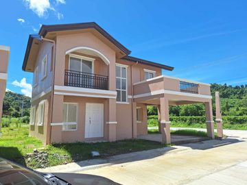 5 Bedroooms House And Lot For Sale In Camella Subic