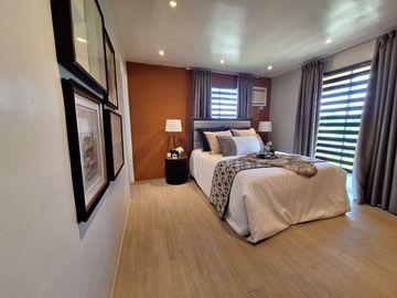 5 Bedroooms House And Lot For Sale In Camella Subic