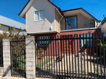 Amplia Casa Isla del Rey $210.000.000