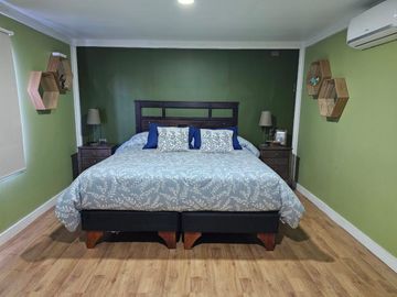 Amplia Casa Isla del Rey $210.000.000