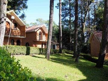 ESPECTACULAR QUINTA EN VENTA CON CABAÑAS