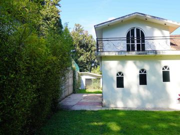 ESPECTACULAR QUINTA EN VENTA CON CABAÑAS
