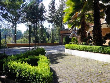ESPECTACULAR QUINTA EN VENTA CON CABAÑAS