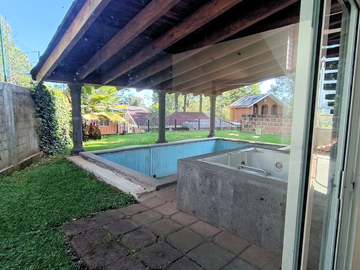 ESPECTACULAR QUINTA EN VENTA CON CABAÑAS