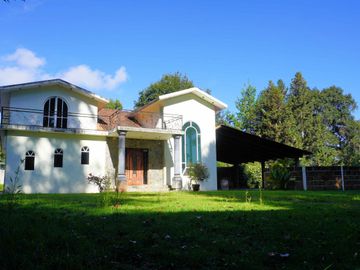 ESPECTACULAR QUINTA EN VENTA CON CABAÑAS